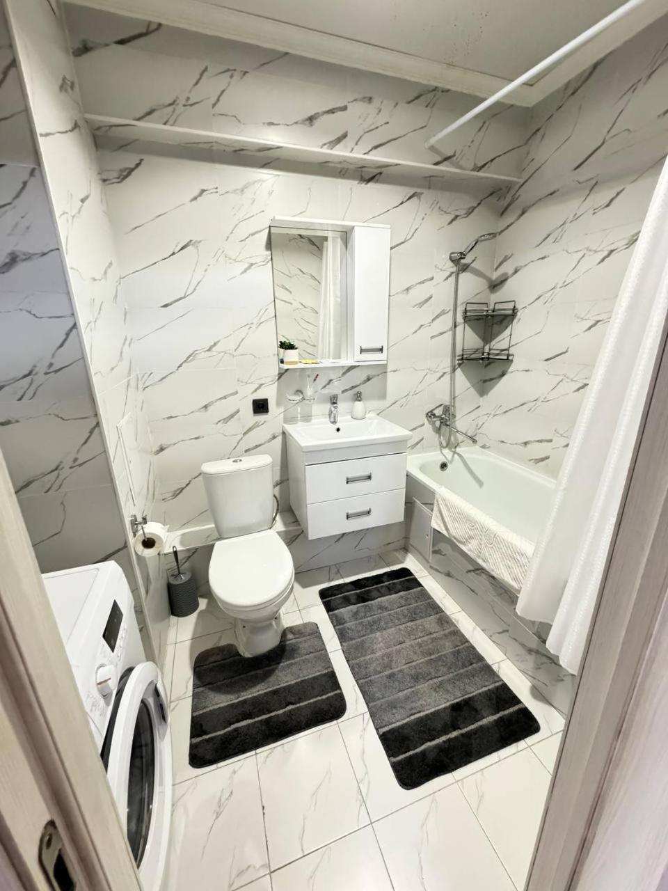 New And Cozy In The Area! 10 Almaty
